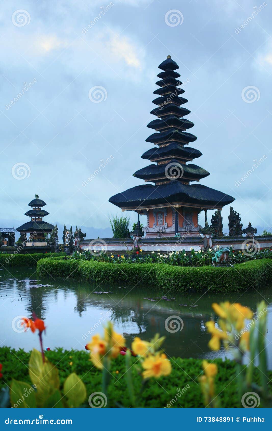 Bali Indon sie Paysage  De Pura Ulun Danu Bratan Temple 