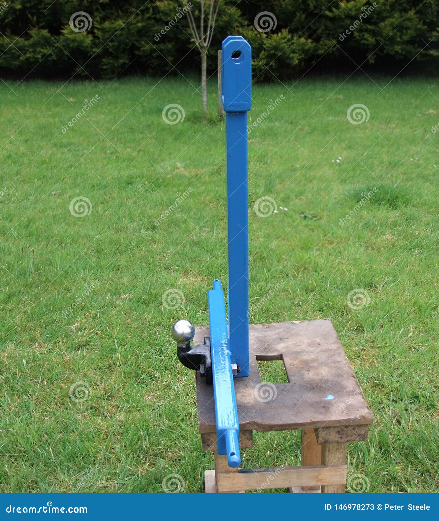 Ball hitch for tractor stock image. Image of stool, tractor 146978273