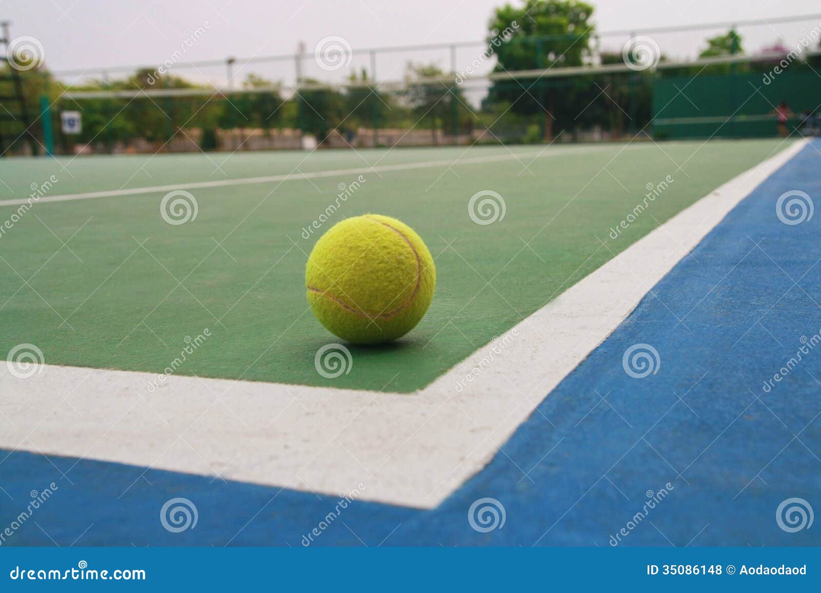 Ball on tennis court stock photo. Image of compete, exercise 35086148