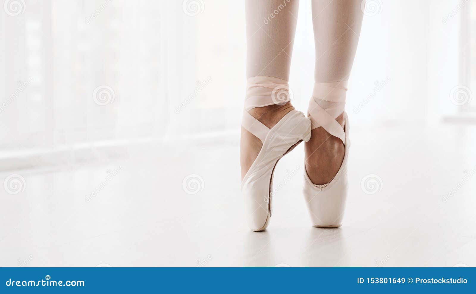 Ballerina Legs on Pointe Closeup. Modern Ballet Conc Image - Image of closeup, pointe: 153801649