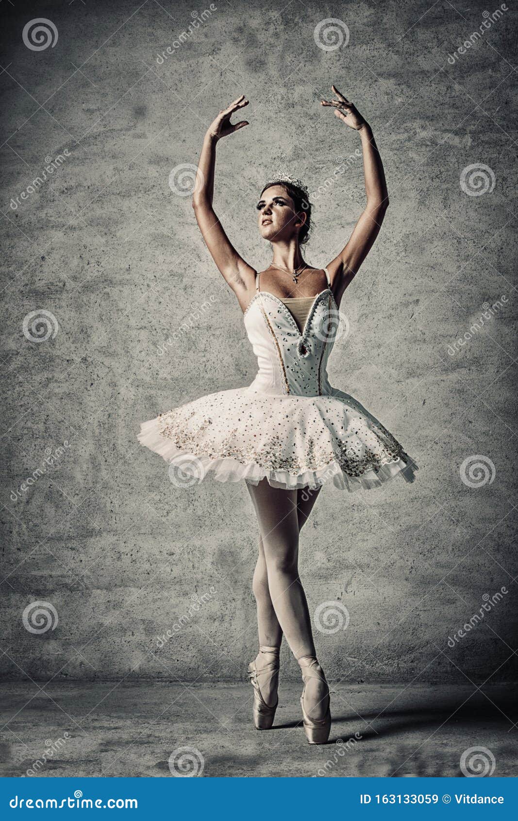 Ballerina Pointe in Pose. Ballet, Dance, Theater, Stock Image - Image dance, 163133059