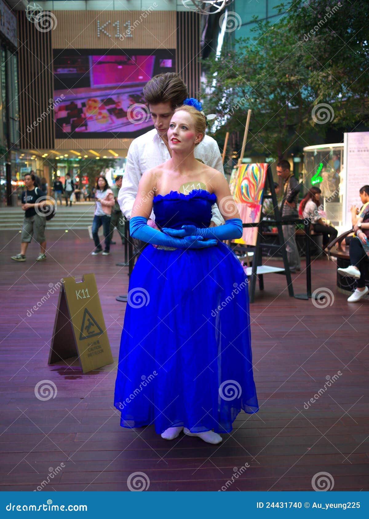 Ballet Dance Performance in K11 in Hong Kong Editorial Image Image