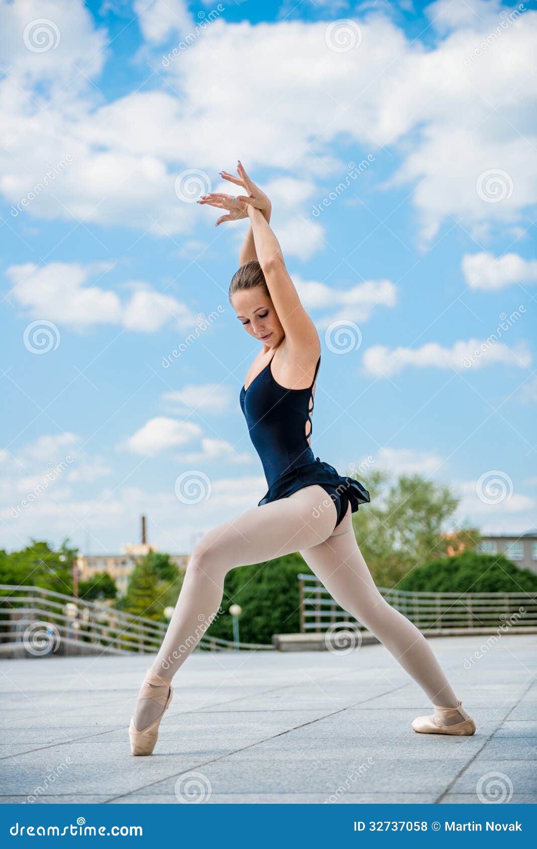 46,312 Dancing Outdoor Photos - Free & Royalty-Free Stock Photos from  Dreamstime