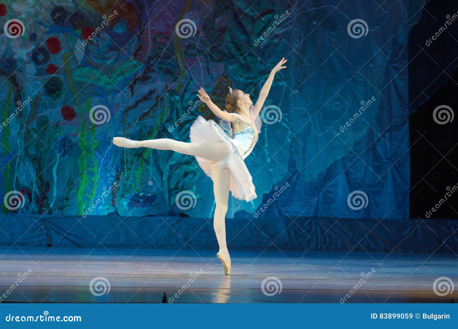 Ballet pearls editorial stock image. Image of choreography - 83899059