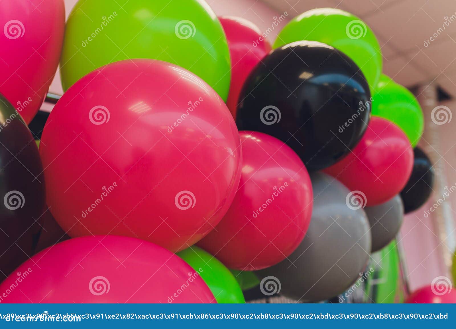 Ballons à L'arrière-plan De La Chambre Du Parti Joyeux