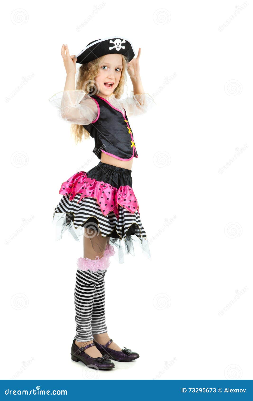 Bambina in Costume Di Carnevale Del Pirata Per Halloween Immagine Stock -  Immagine di ragazza, emozione: 73295673