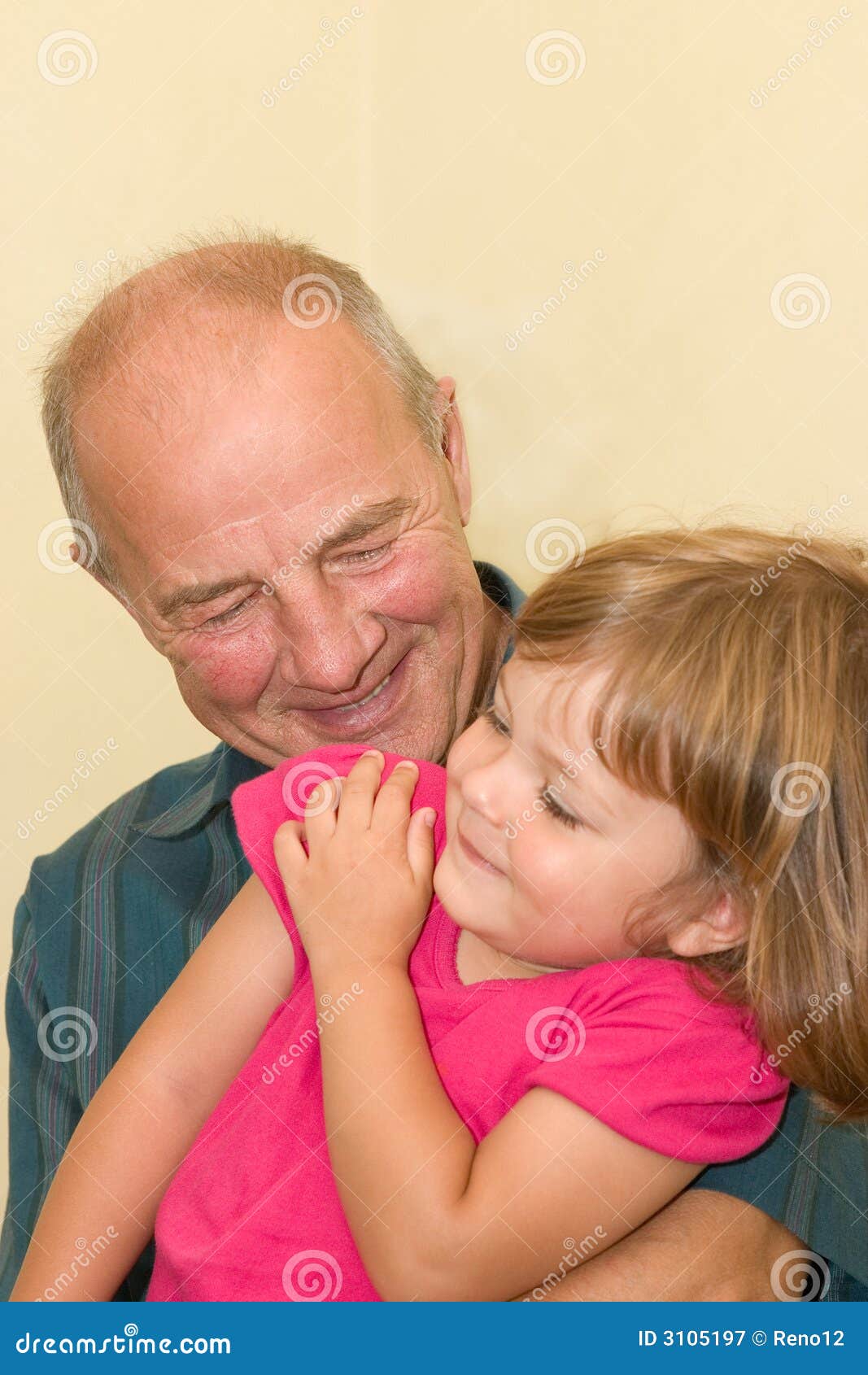 Bambina del Grandpa immagine stock. Immagine di bambini 3105197