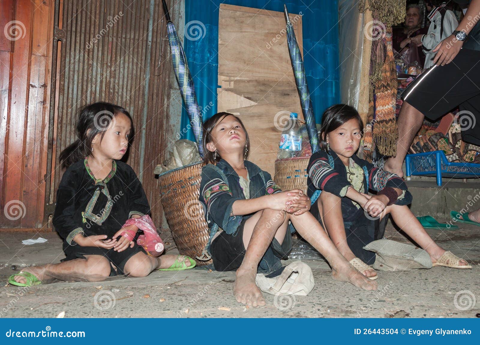 Bambini Neri Poveri Di Hmong Immagine Stock Editoriale - Immagine di