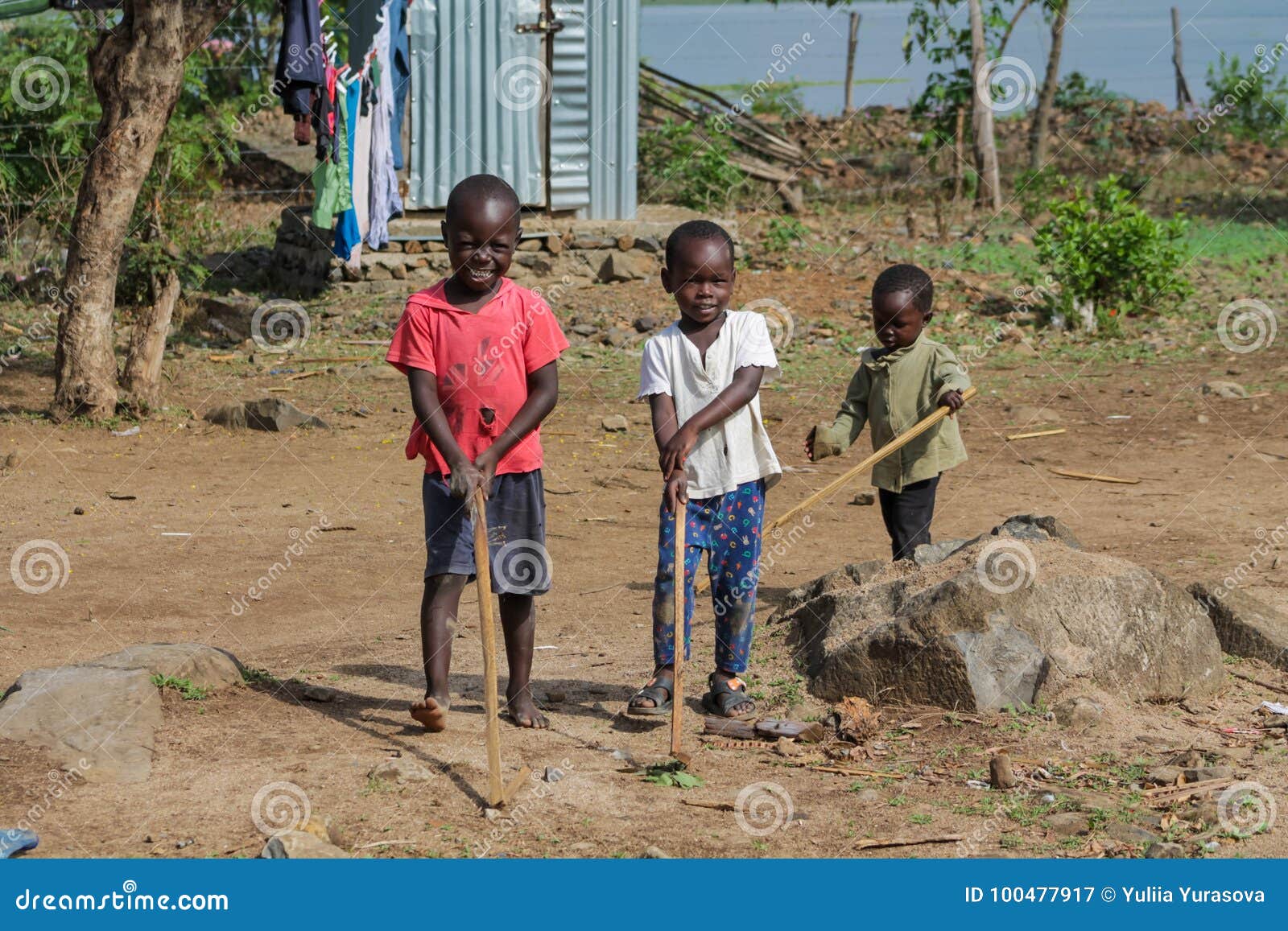 Bambini Poveri Africani Sulla Via Fotografia Editoriale Immagine Di Poveri Bambini
