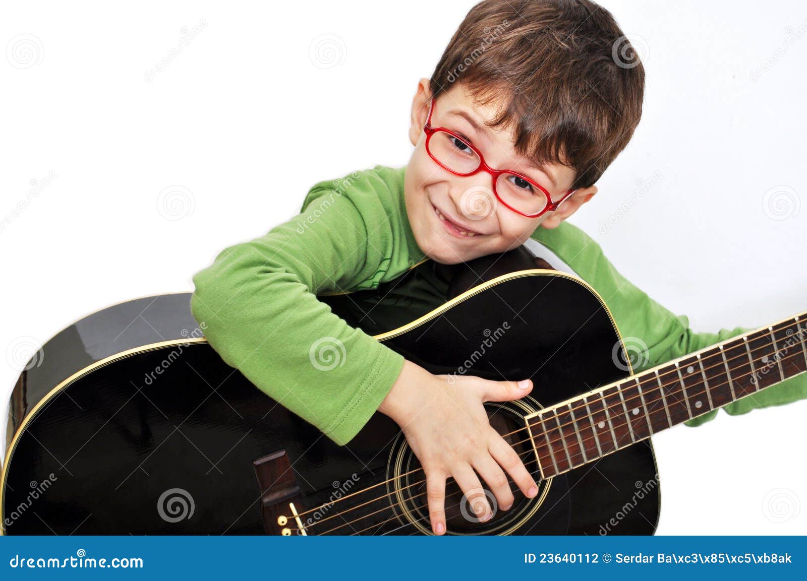 Bambino Con La Chitarra Acustica Fotografia Stock Immagine di