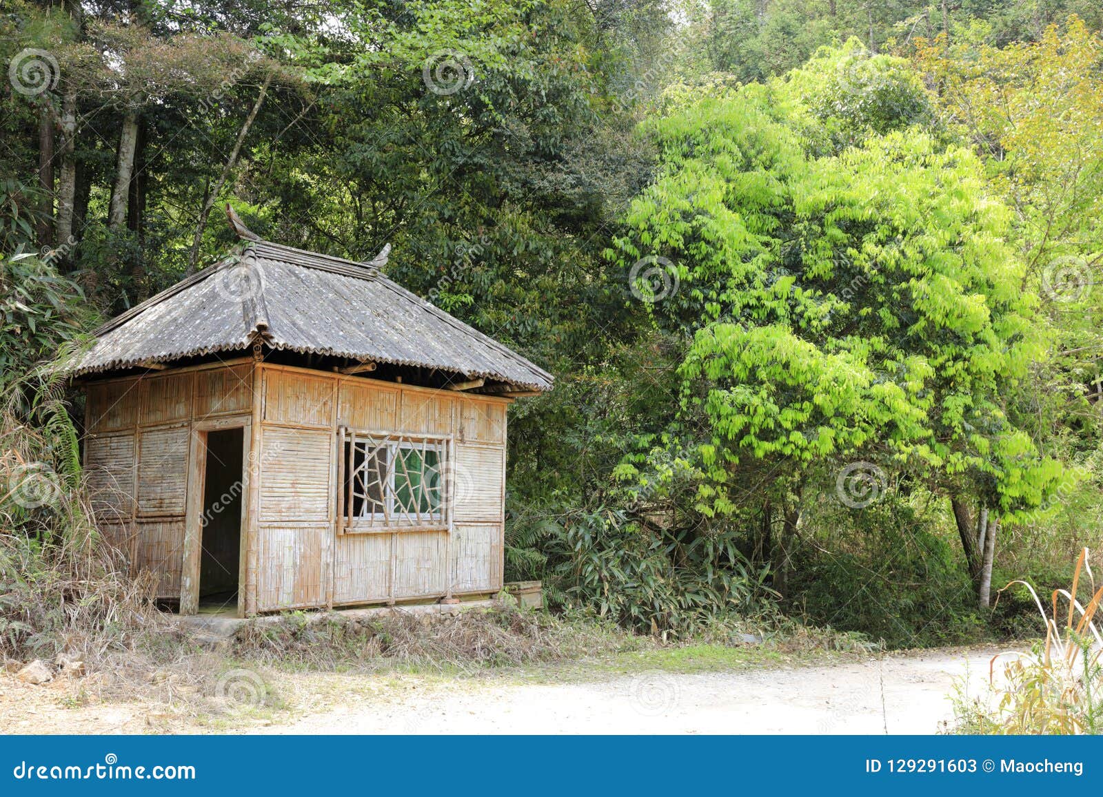 Featured image of post Bamboo House Designs In Farmhouse / Ft.) and 51762hz (2,077 sq.