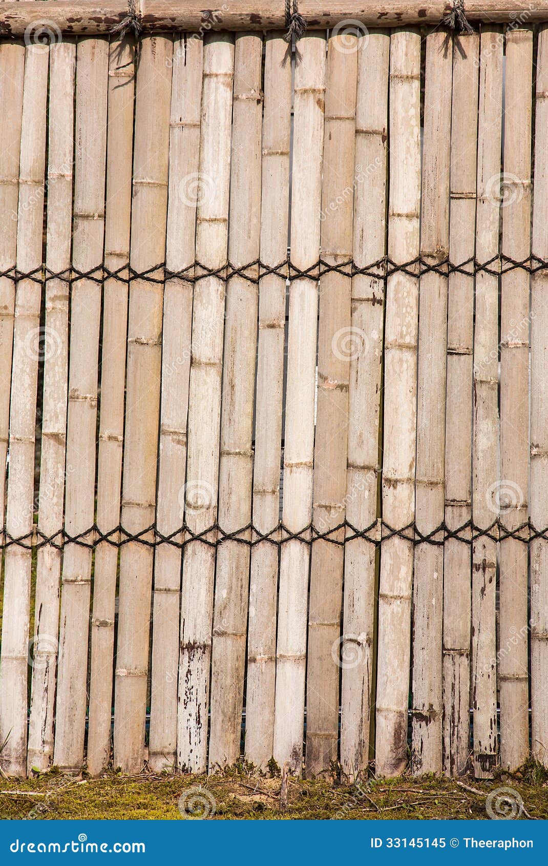 bamboo-walls-thai-style-house-wall-33145145.jpg