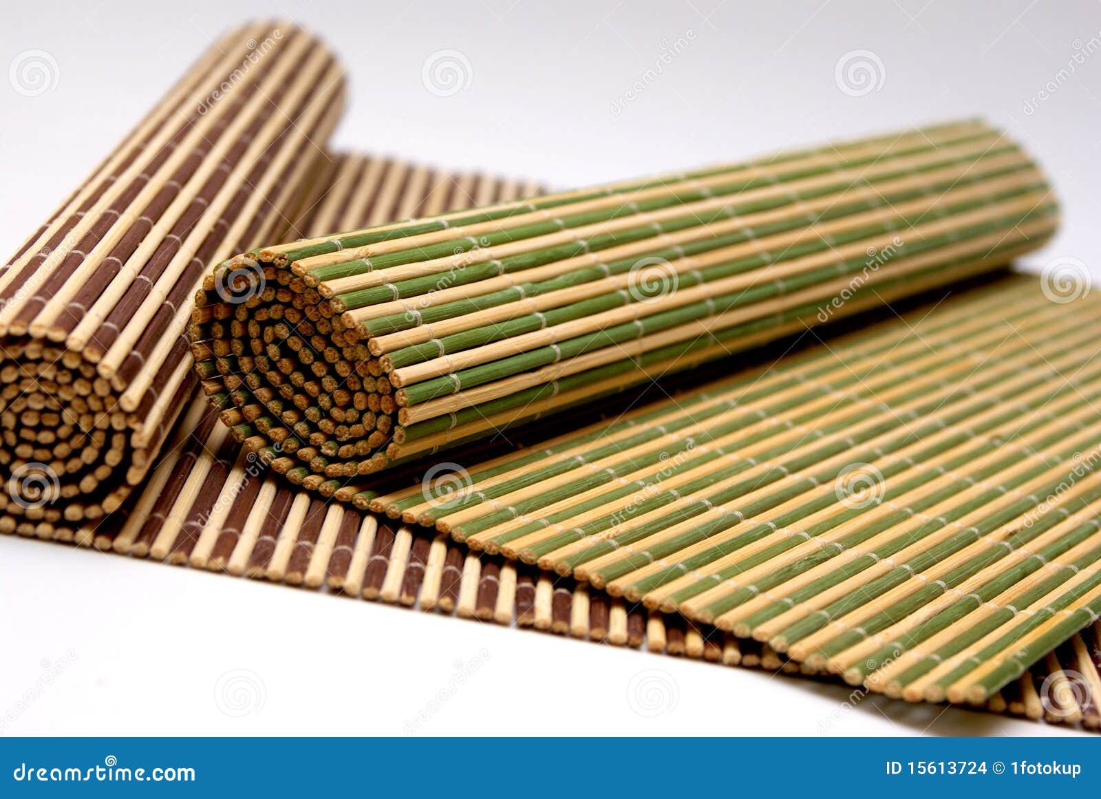 Armoedig veiligheid niet verwant Bamboo Wooden Placemats stock photo. Image of domestic - 15613724