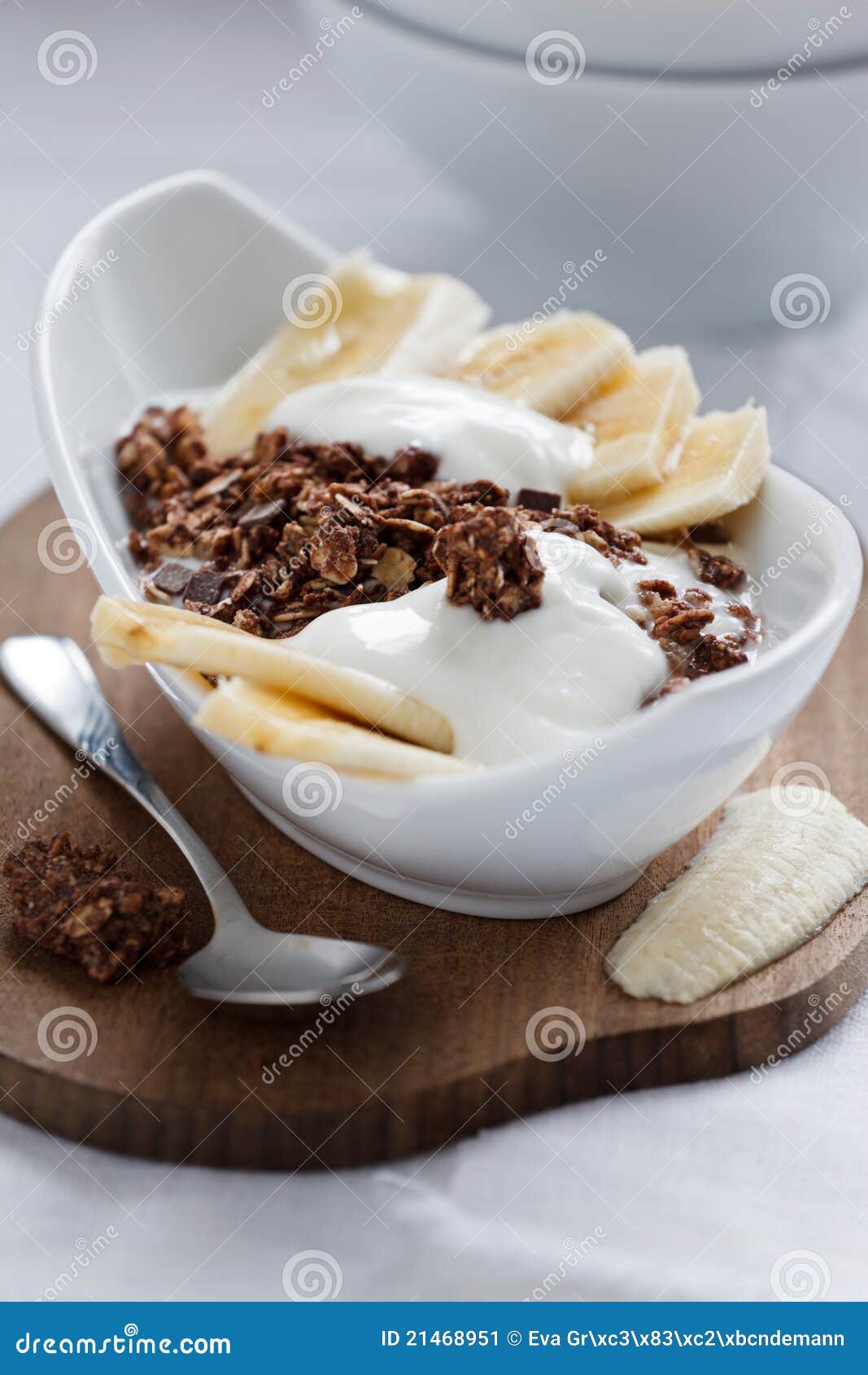 Banane Muesli de chocolat image stock. Image du assiette 21468951