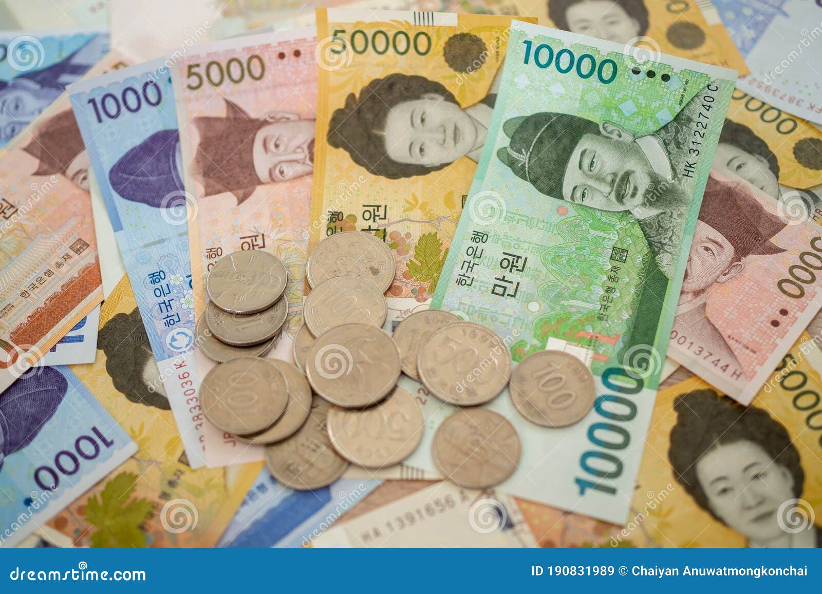 Bancos Y Monedas De La Moneda Ganadora. La Moneda De Corea Del Sur Se Utiliza Para Las Finanzas Y Los Fondos De Pantalla Imagen de archivo - Imagen de crecimiento, cuenta: 190831989 Bancos Y Monedas De La Moneda Ganadora. La Moneda De Corea Del Sur Se Utiliza Para Las Finanzas Y Los Fondos De Pantalla Imagen de archivo - Imagen de crecimiento, cuenta: 190831989