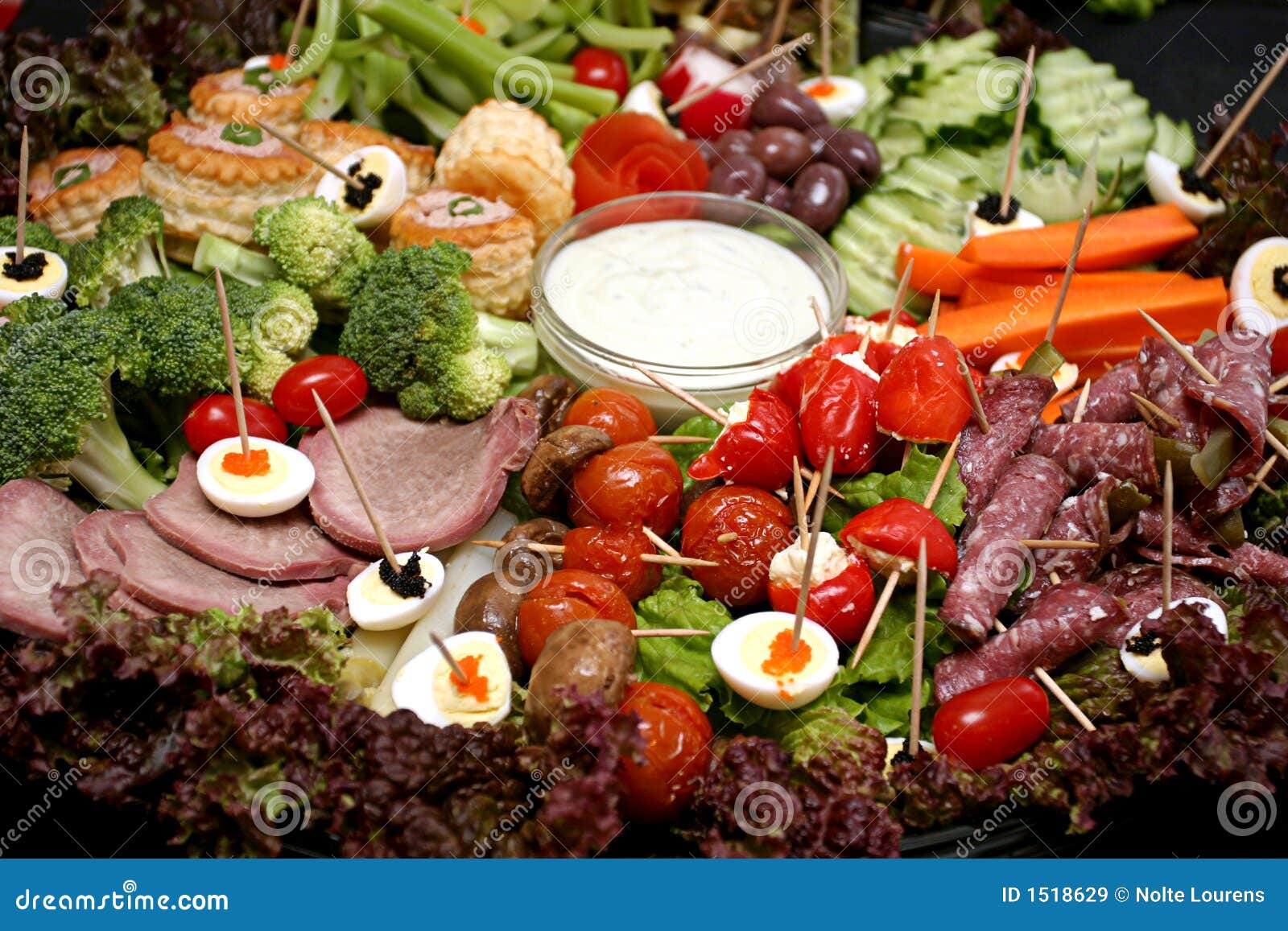 Bandeja do petisco imagem de stock. Imagem de salada, cozinhar 1518629