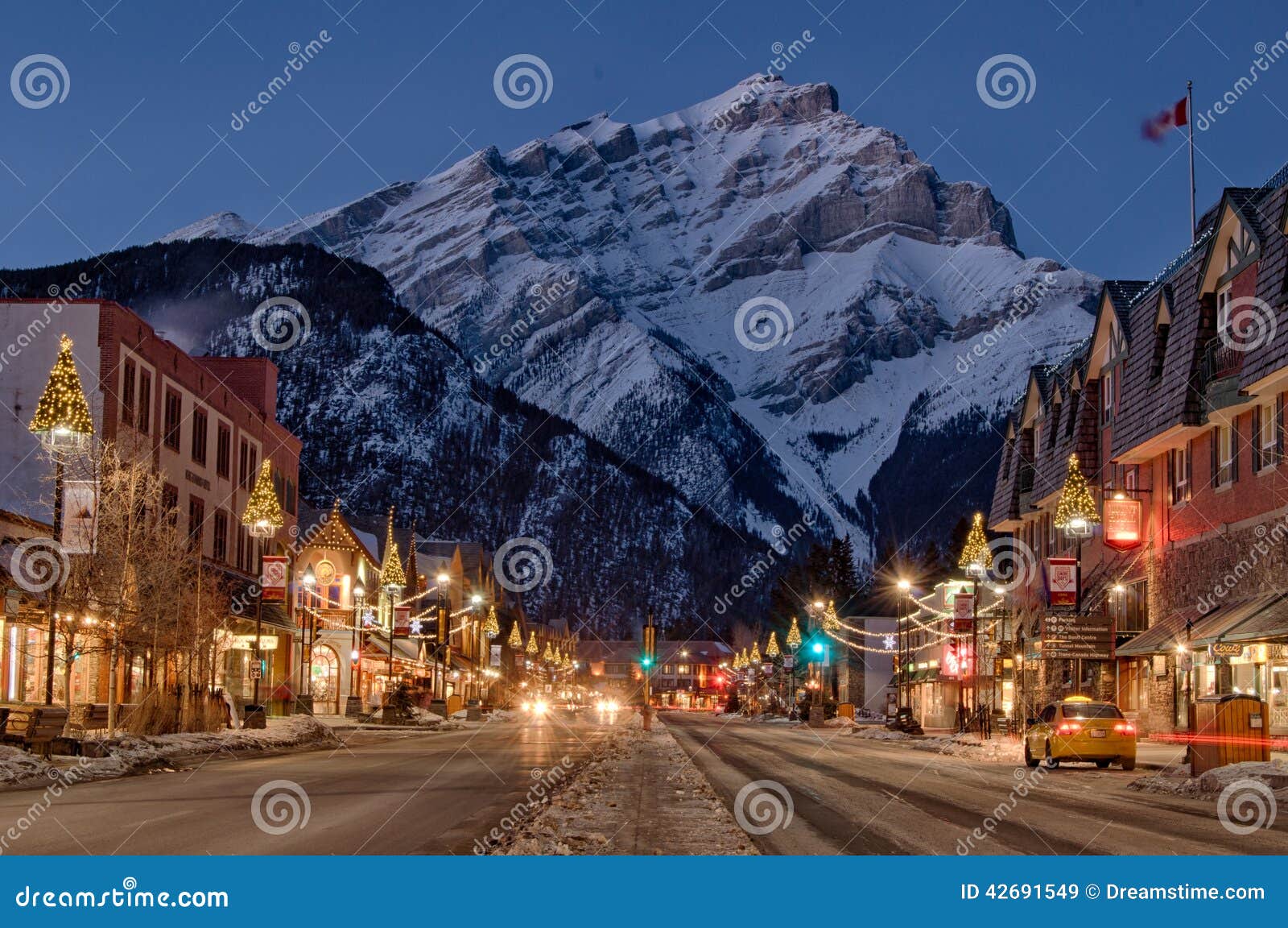 192,903 Town Street Winter Stock Photos - Free & Royalty-Free