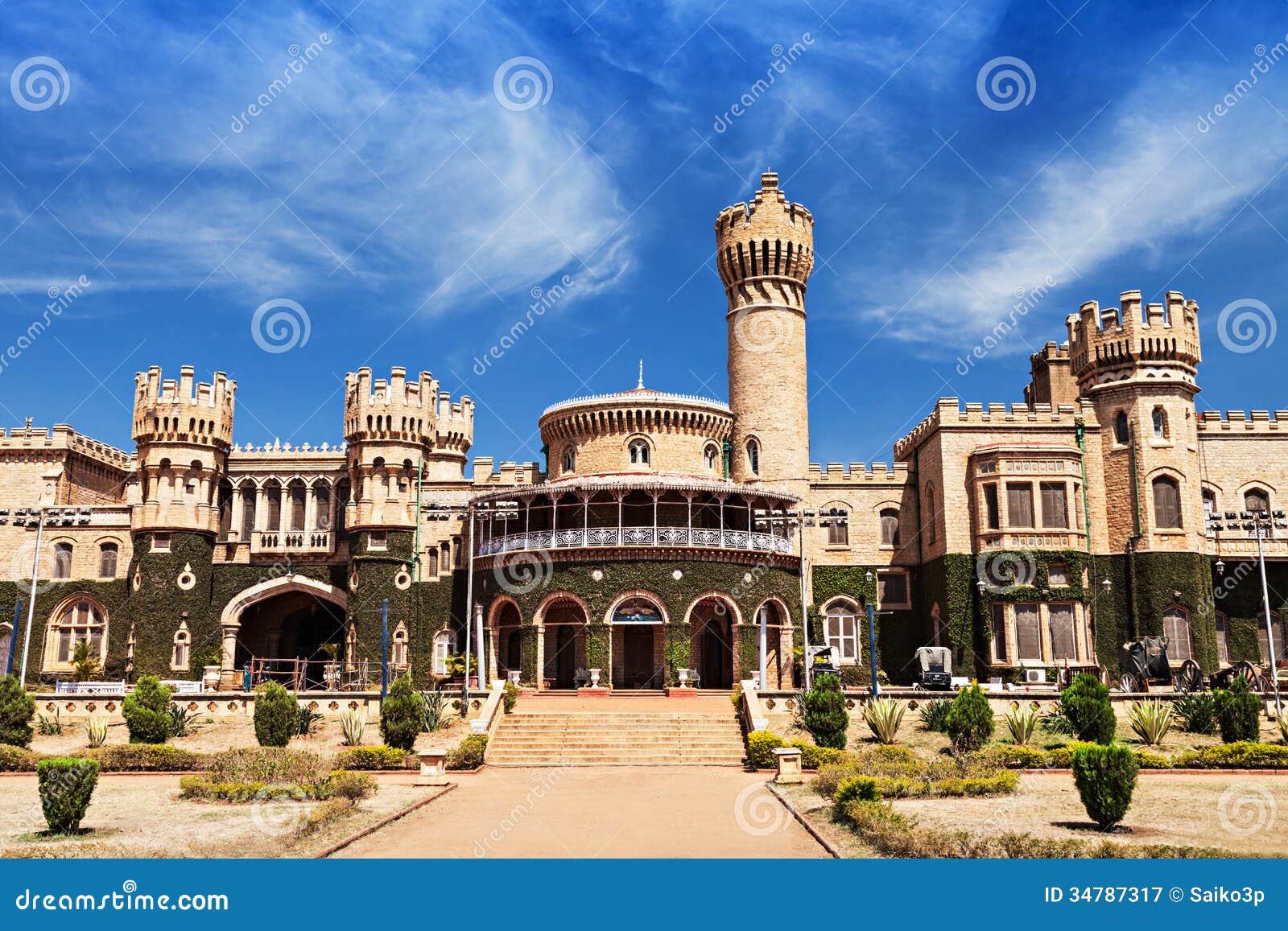 325 Bangalore Palace Stock Photos, High-Res Pictures, and Images - Getty  Images