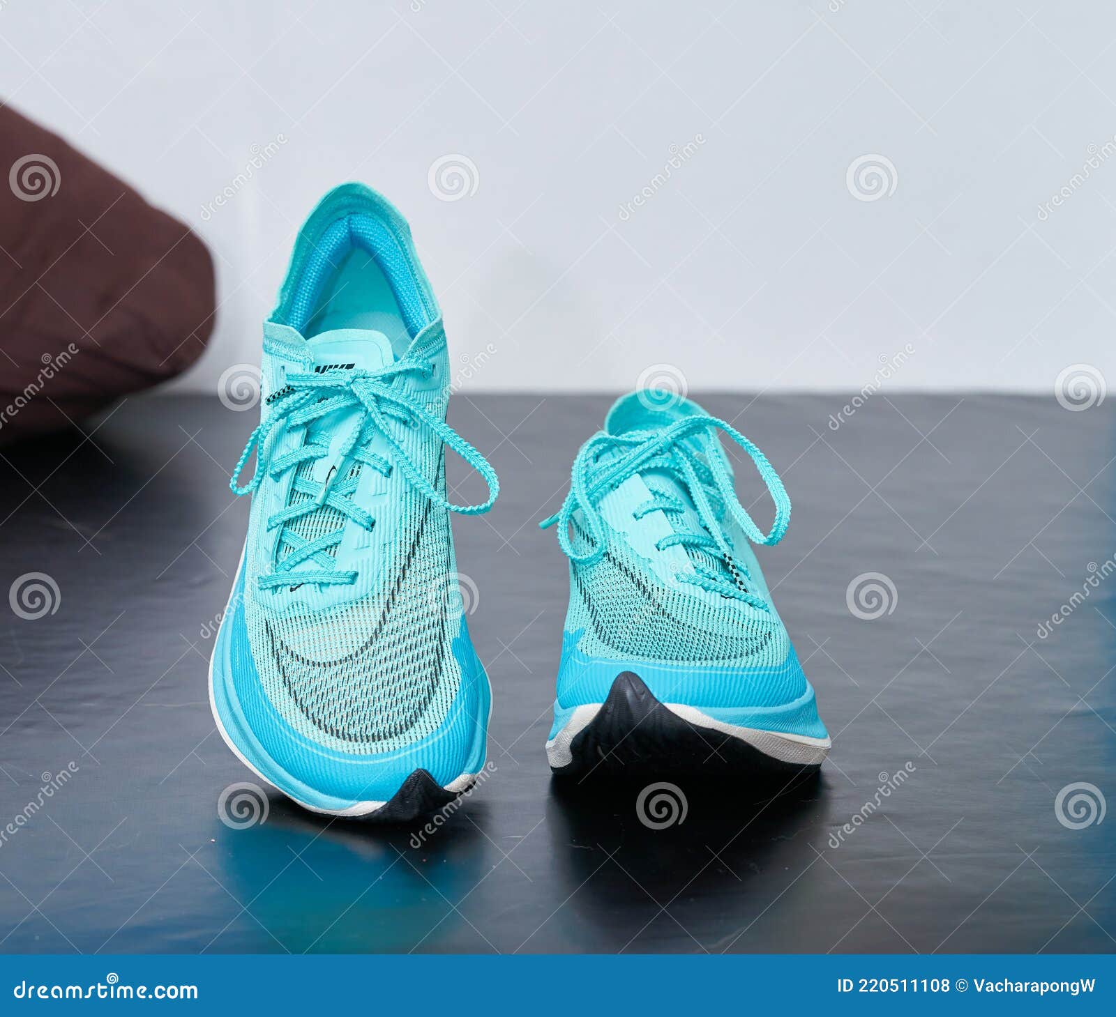 Bangkok Tailandia Feb 10 2021 Teal Nike Zapatillas Frontal Foto de archivo editorial Imagen de color, horizontal: 220511108