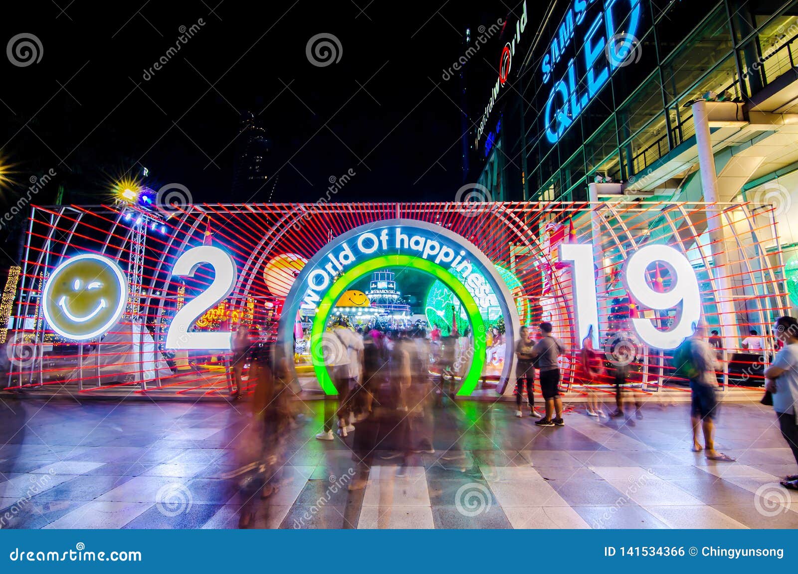 Centralworld Shopping Mall At Night Welcome To Christmas And