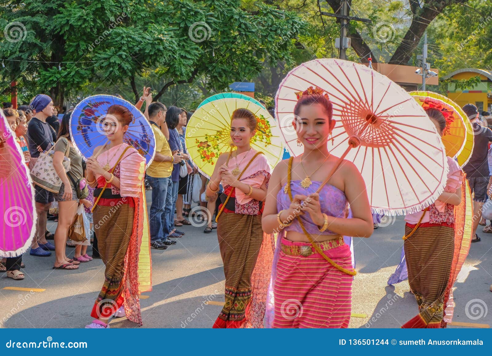 travel groups in thailand