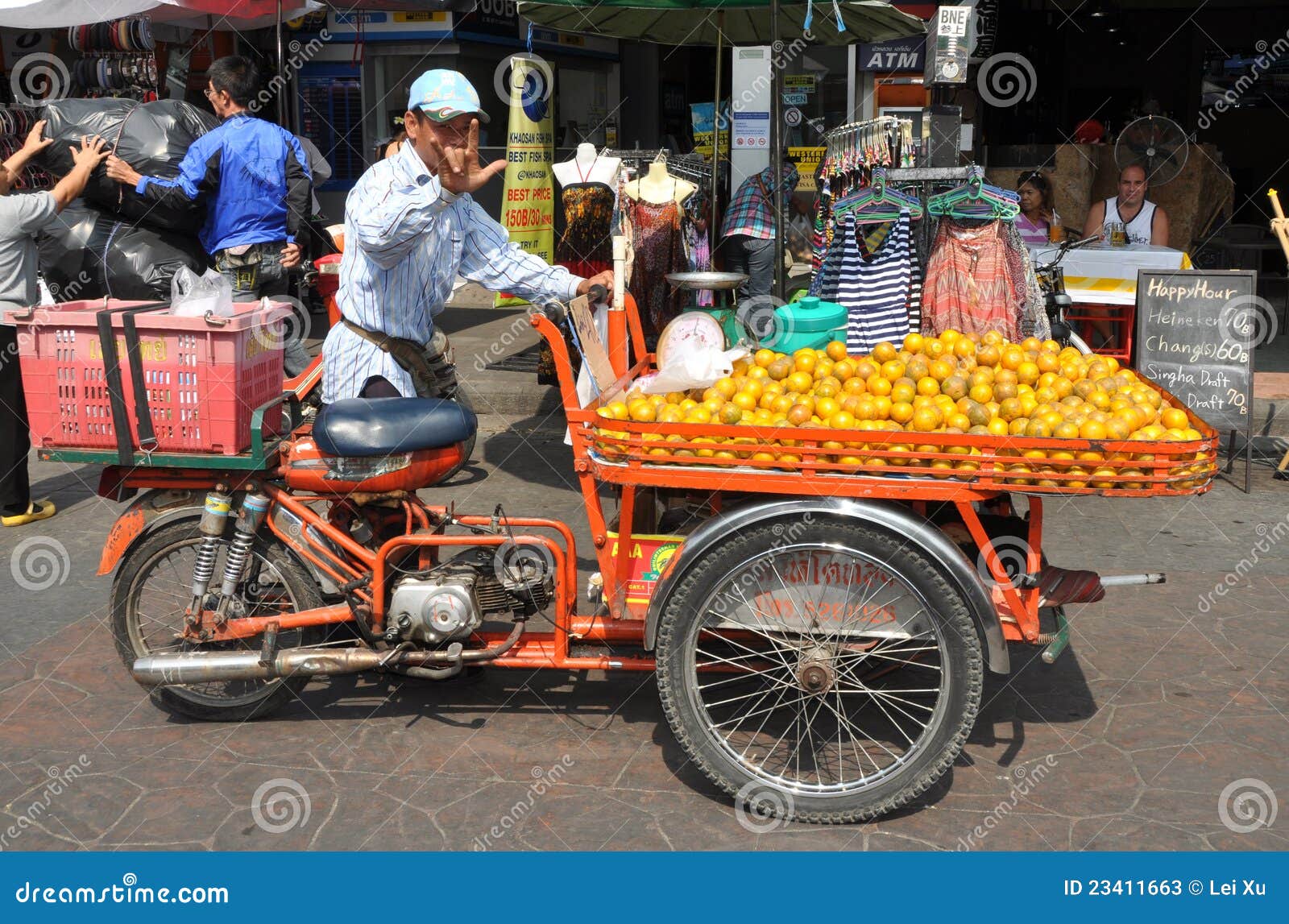  Bangkok  Thailand Mann Der Orangen  Verkauft 