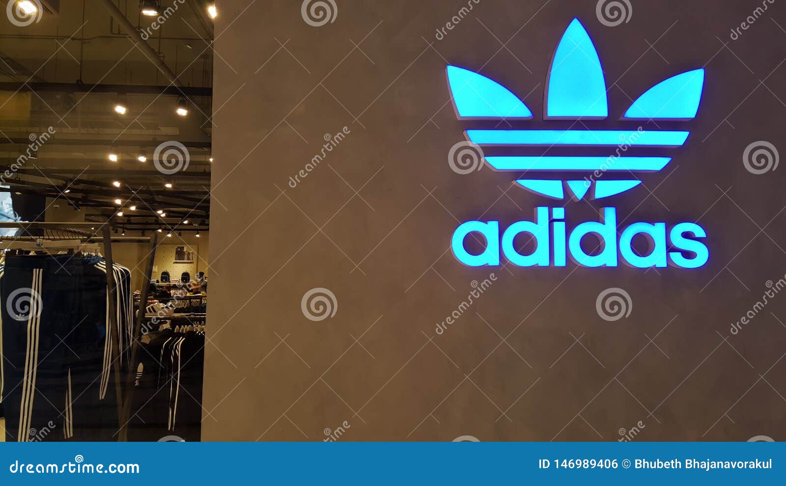 adidas store iconsiam