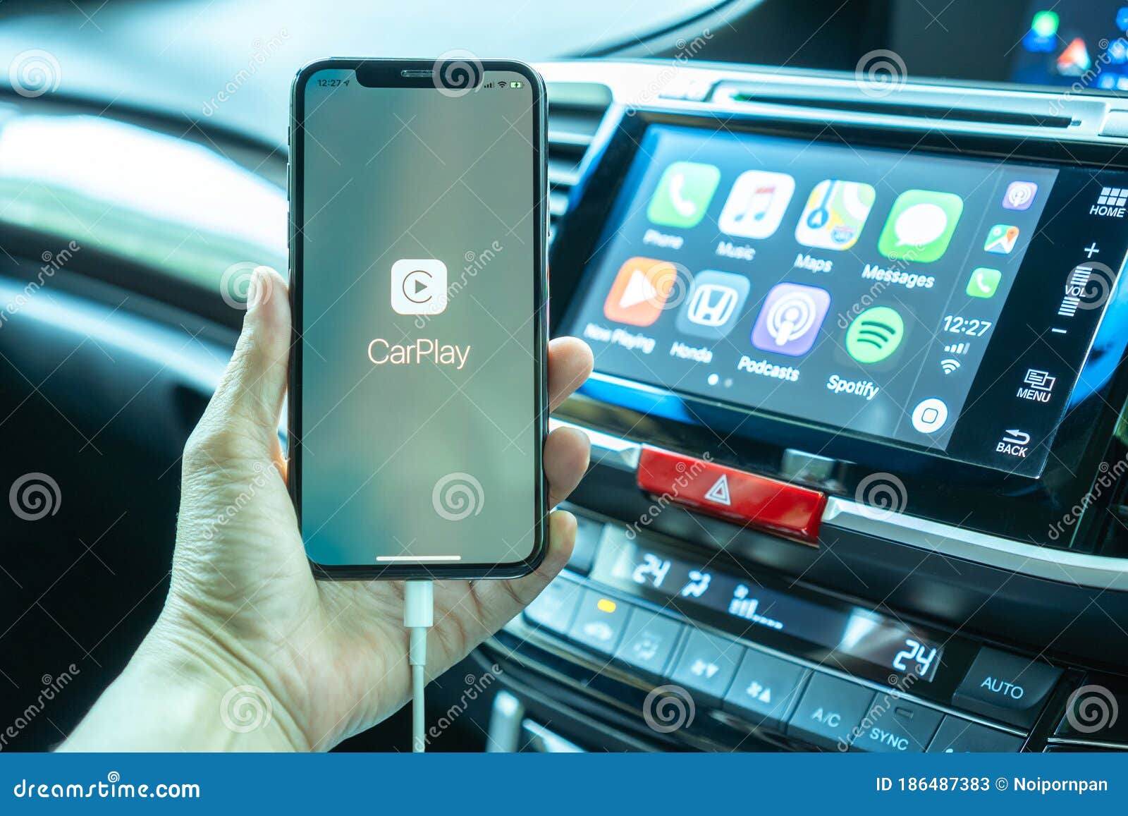 Apple CarPlay App on IPhone X, Smart Mobile Application Connected To Honda Car for Travel Map, Hand Free Phone Call, Online Music Editorial Stock Photo Image of display, google: 186487383