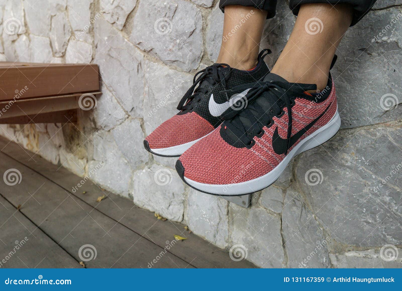 womens exercise shoes