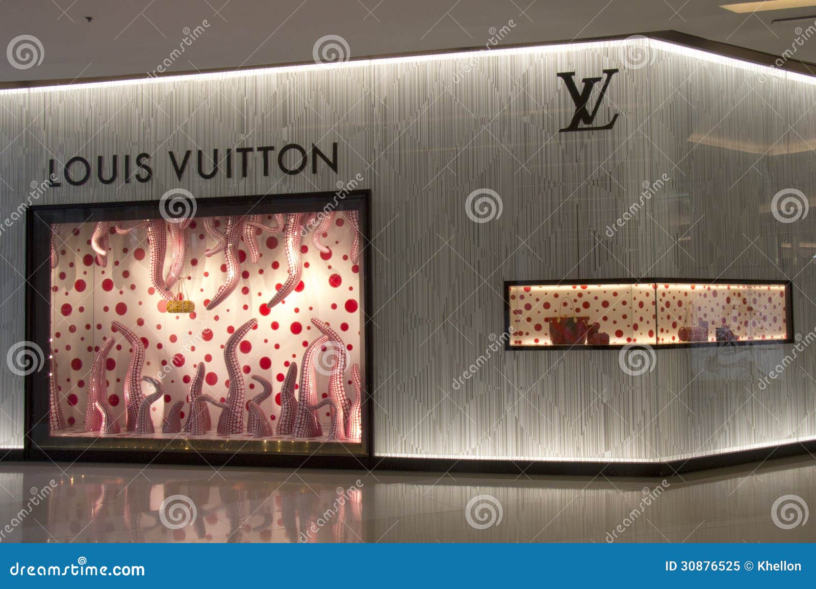 BANGKOK, THAILAND - OCT 11th: Louis Vuitton Store In Siam Parago Editorial Image - Image of ...