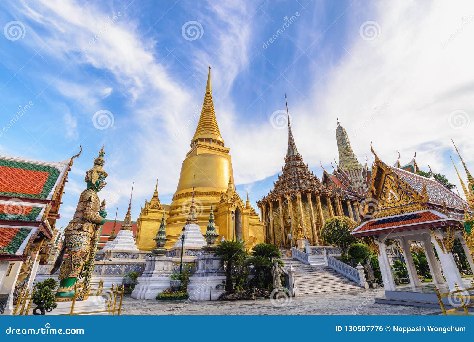 bangkok thailand wat phra kaew temple