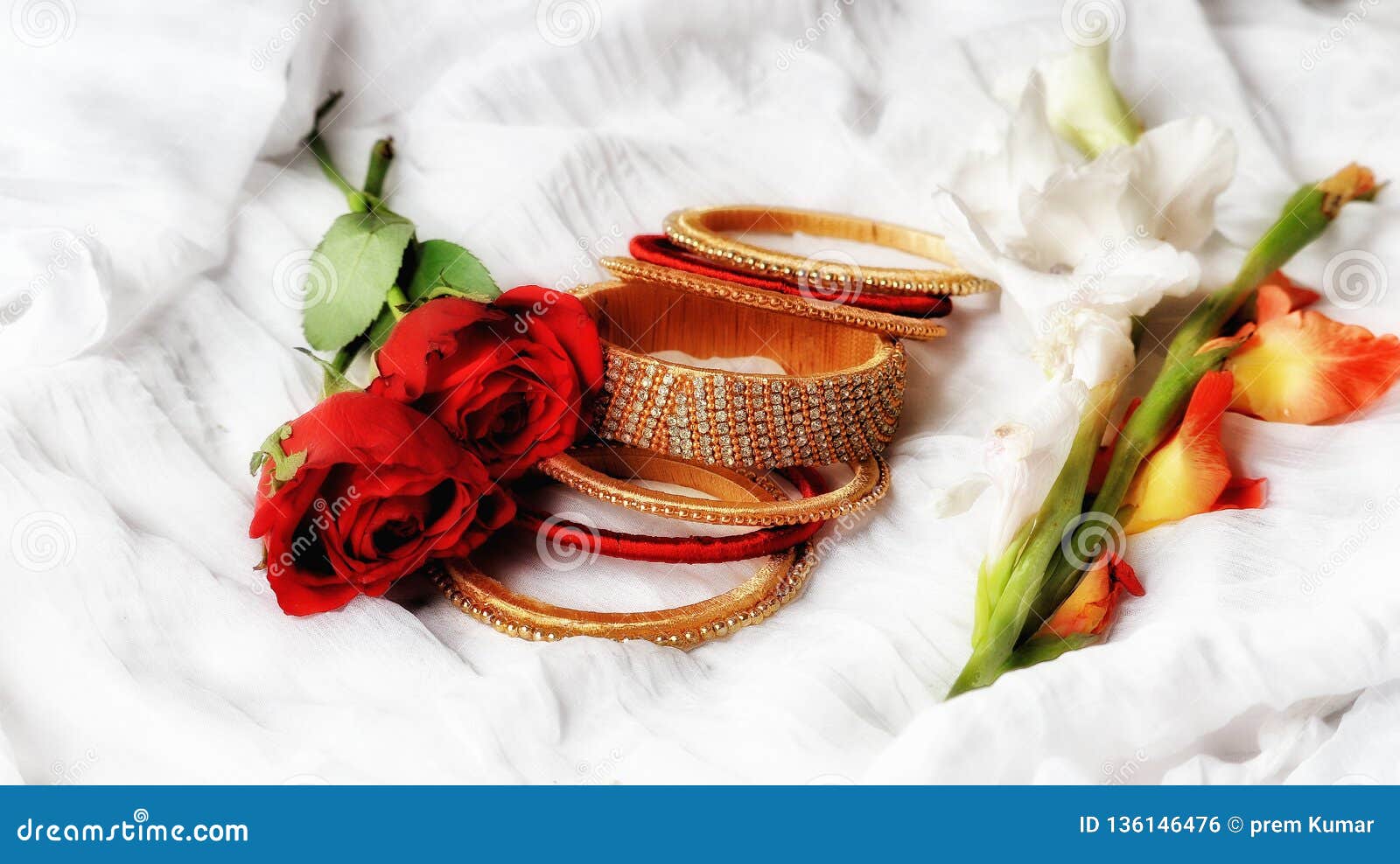 Bangle Wallpaper Red Roses Gifts Love Stock Photo - Image of roses, gifts:  136146476