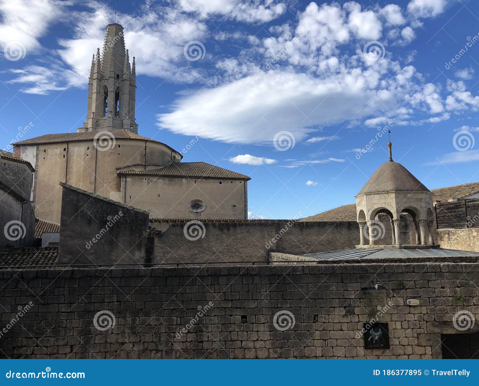 banys arabs and the basilica de sant feliu
