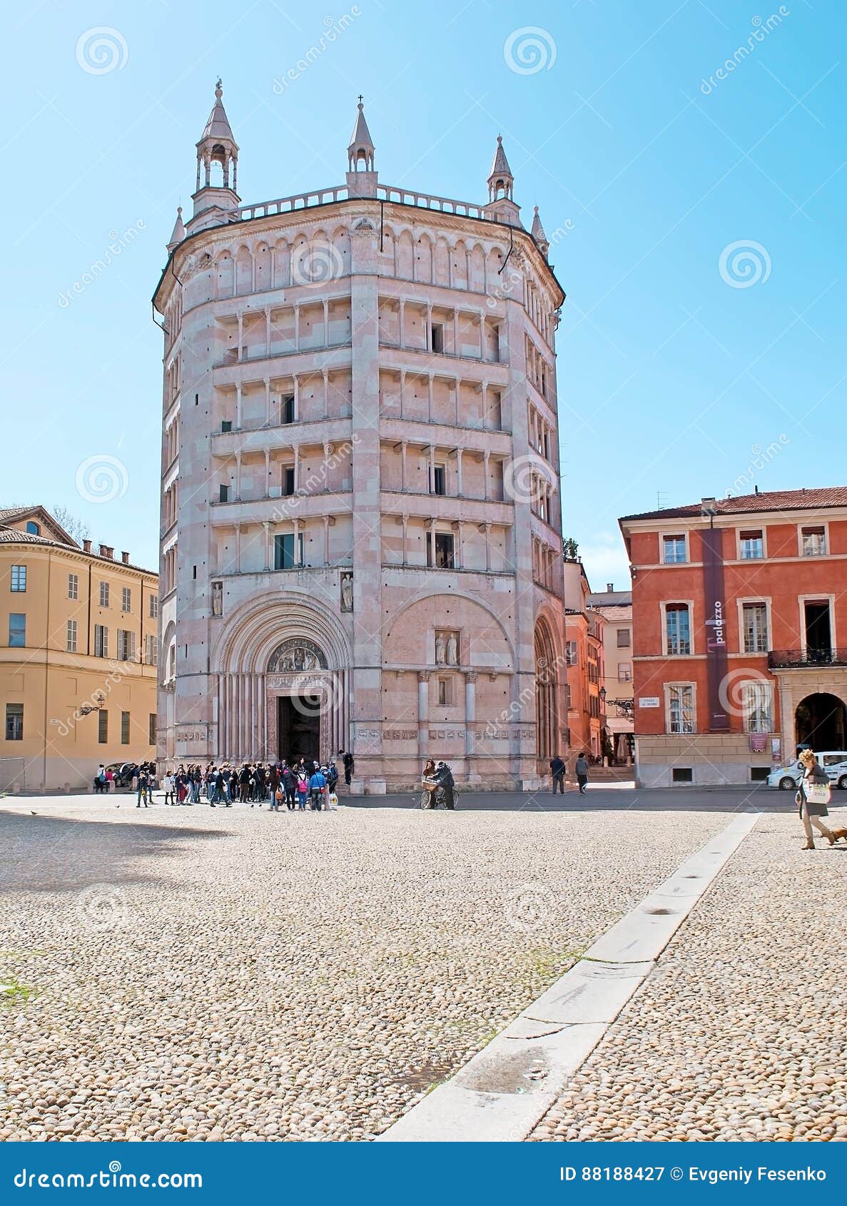 The Baptistery of Parma editorial photography. Image of square - 88188427