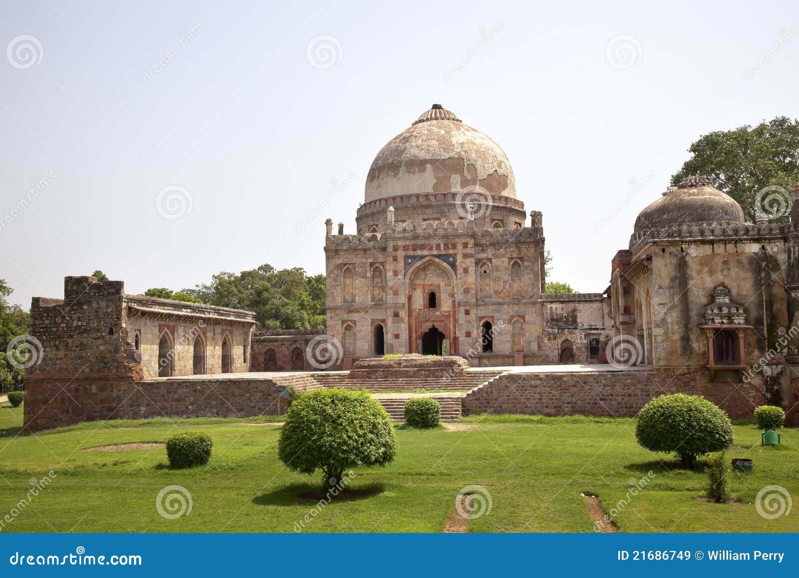bara gumbad tomb lodi gardens new delhi india