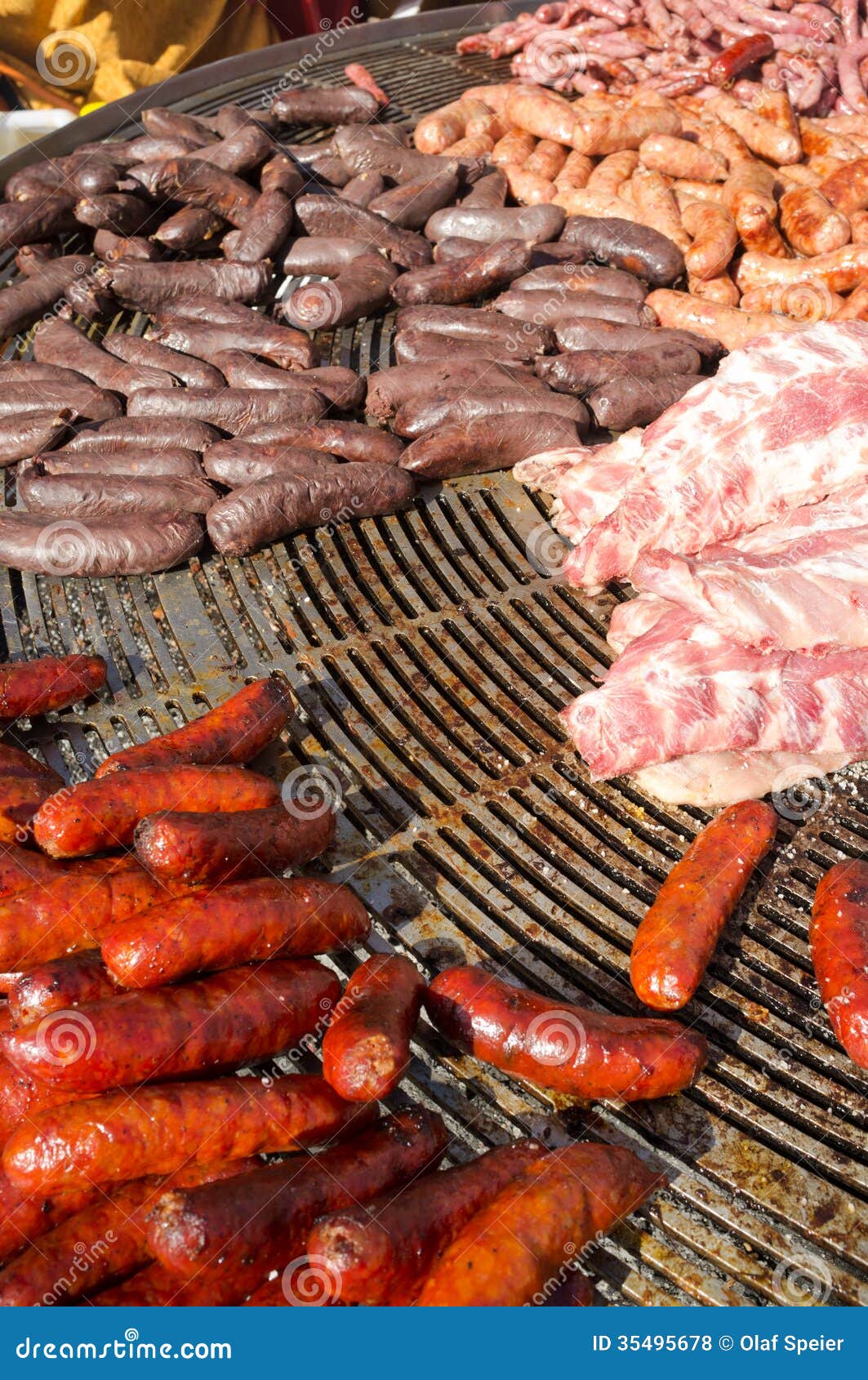 Barbecue espagnol photo stock. Image du grille, grilleur 35495678