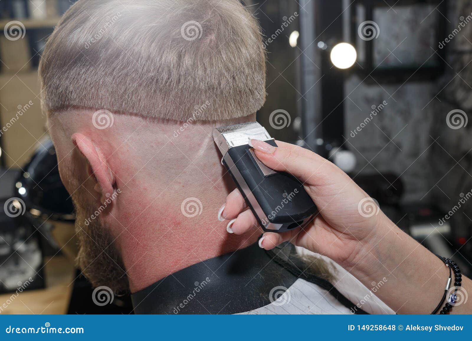 Barber Hair Cutting Machine. the Master Provides a Haircut Stock Photo -  Image of indoor, hand: 149258648