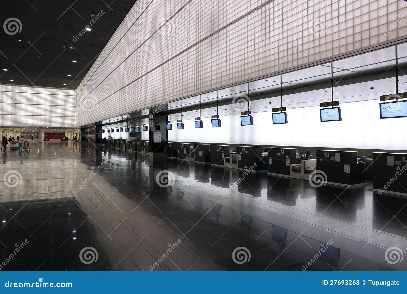 Barcelona Airport editorial stock photo. Image of architecture 27693268