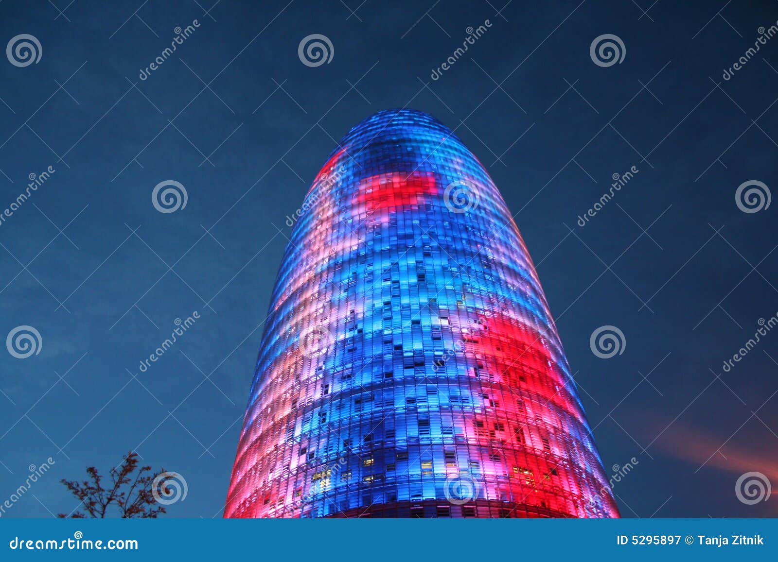 barcelona skyscraper