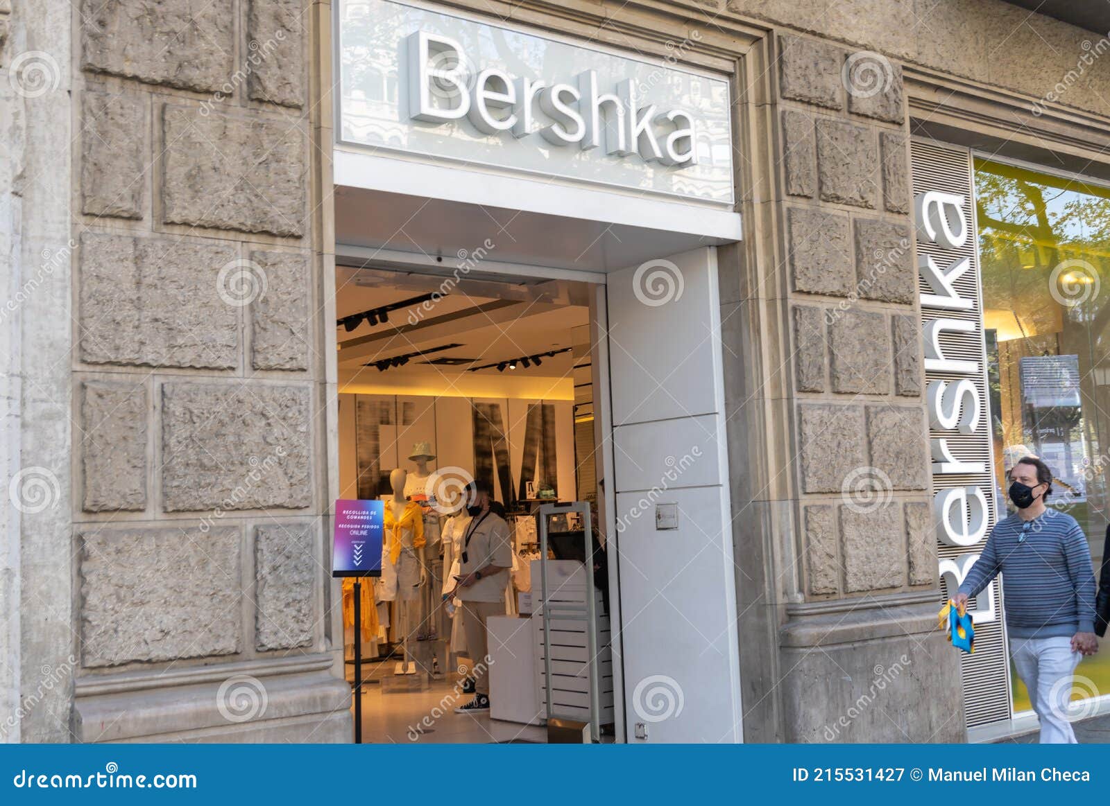 Barcelona, Spain - April 3, 2021. Logo and Facade of Bershka, a Chain of  Clothing Stores Belonging To the Spanish Group Inditex, Editorial  Photography - Image of city, commerce: 215531427