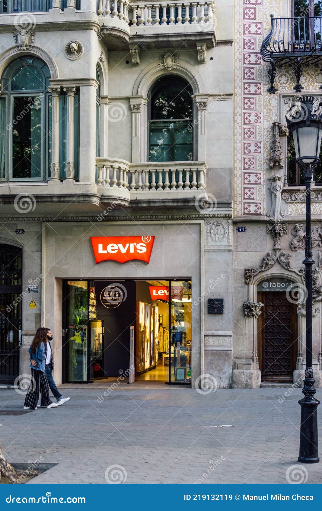 Barcelona, Spain - May 11, 2021. Logo and Facade of Levis, an American  Capital Company that Produces Clothing, Known Worldwide Editorial Stock  Image - Image of editorial, capital: 219132119