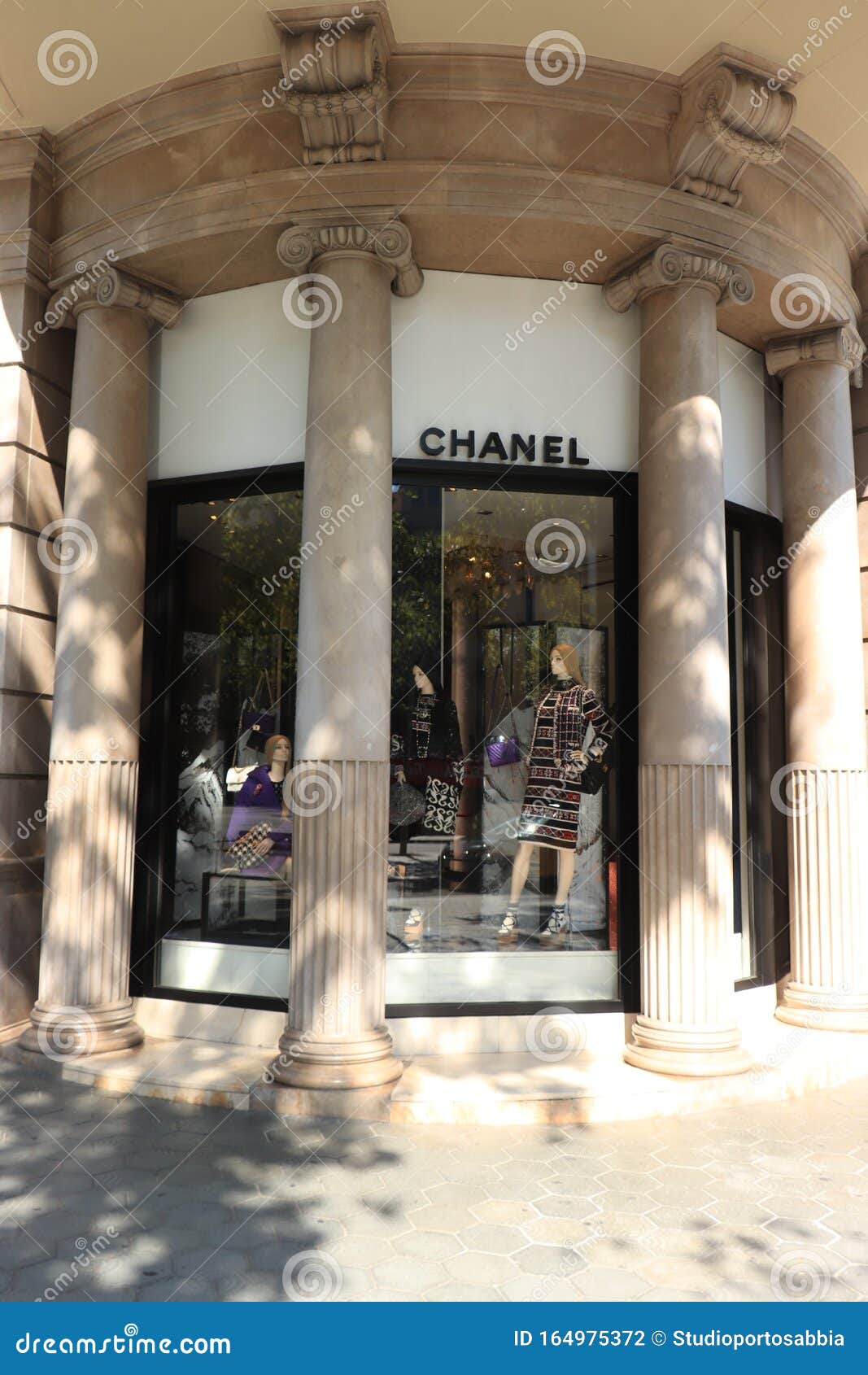 Barcelona, Spain - September 29th, 2019: Chanel Store Editorial Photography  - Image of details, catalan: 164975372