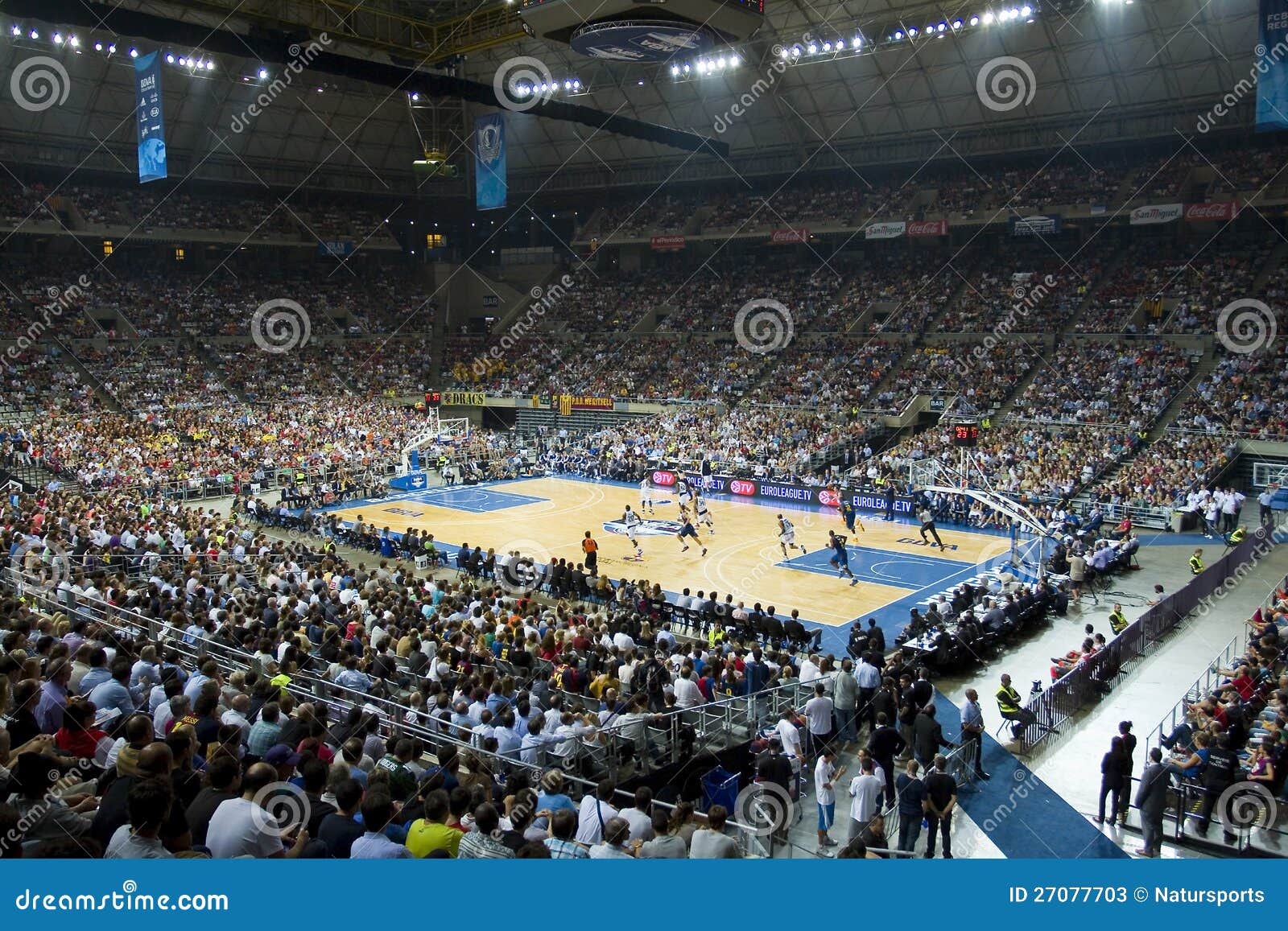 Barcelona Vs Dallas Mavericks Editorial Stock Photo Image of europe