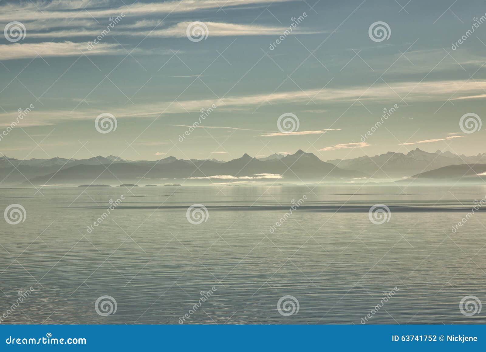 Mthinay Tsunam Talks Beef with Duman in New Video, image size:1600x1157