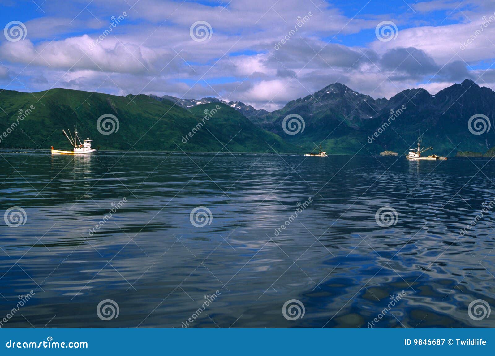 Barcos De Pesca Comercial Em Alaska Imagem de Stock - Imagem de