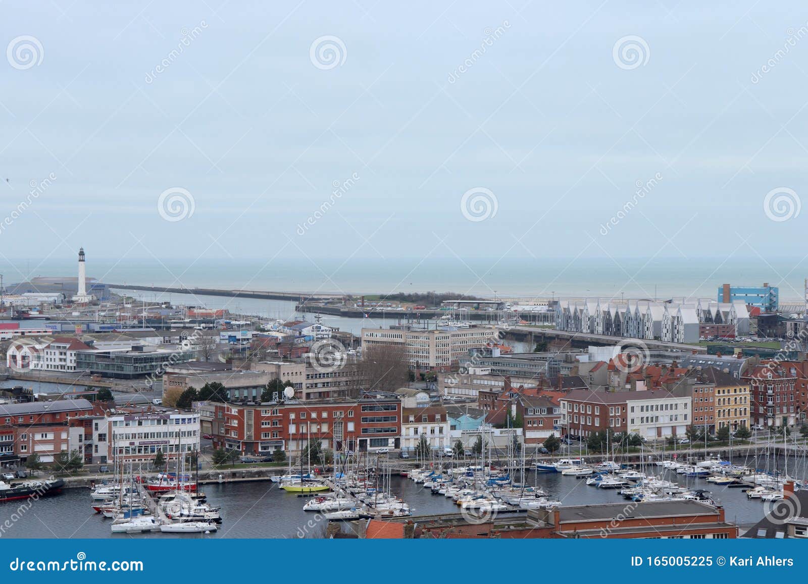 Contratista montón imagen Barcos En El Puerto De Dunkerque, Francia Imagen editorial - Imagen de  dover, playa: 165005225