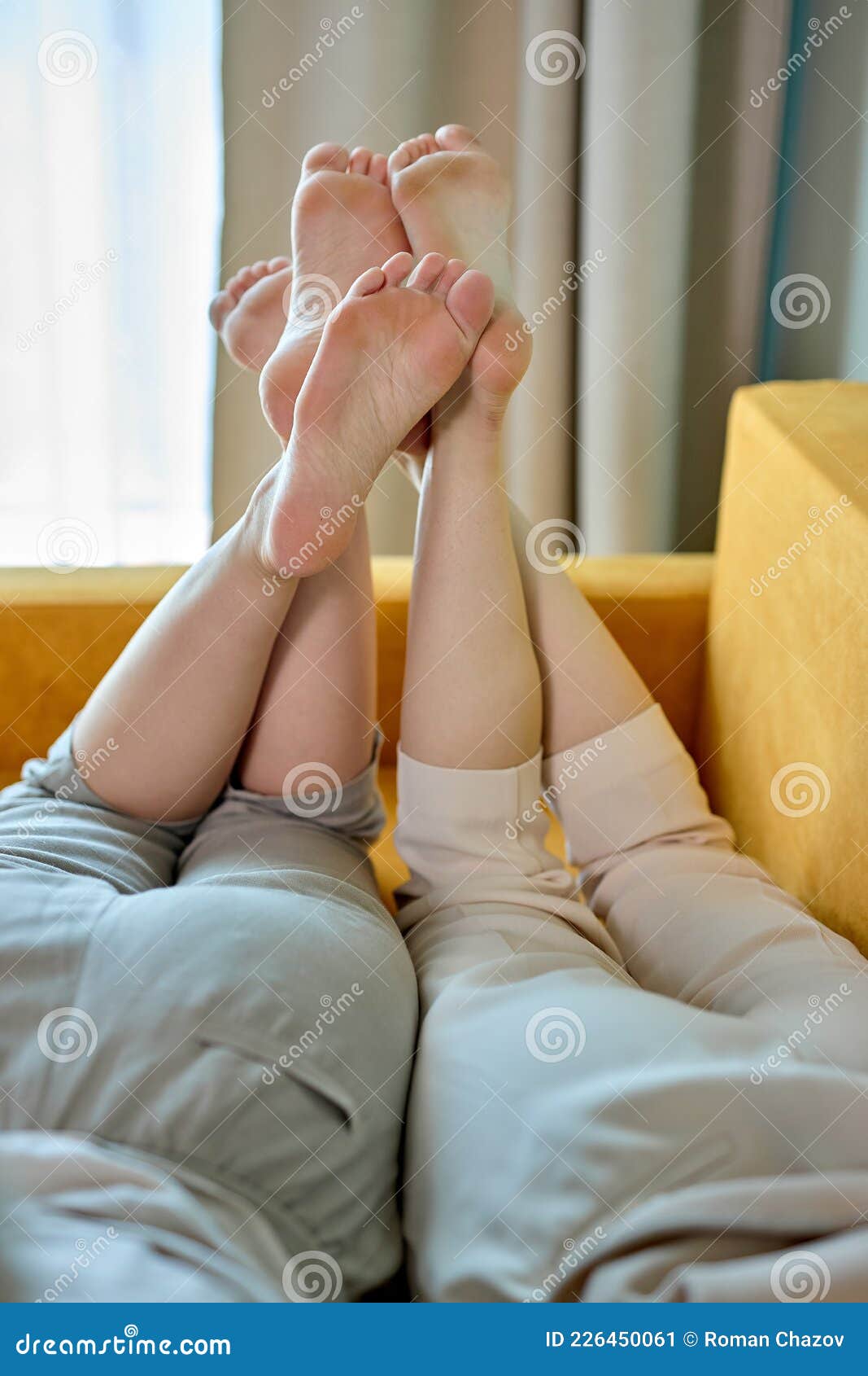 Lesbians and feet