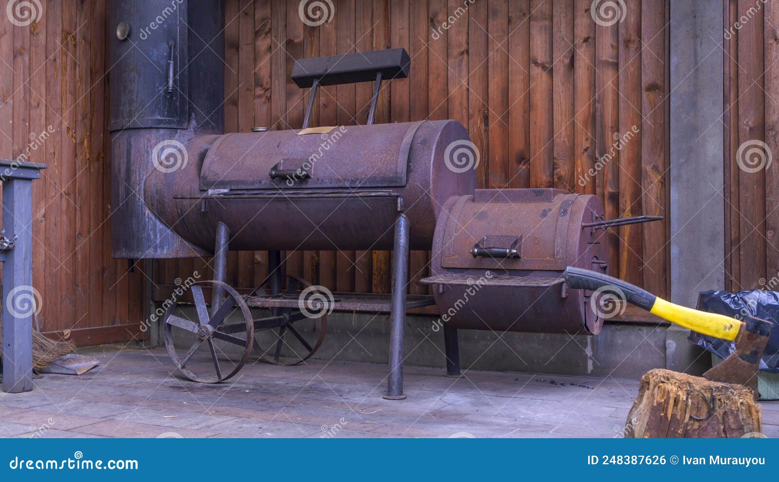 Baril De Batterie Vintage Baril De Charbon De Bois Barbecue Dans