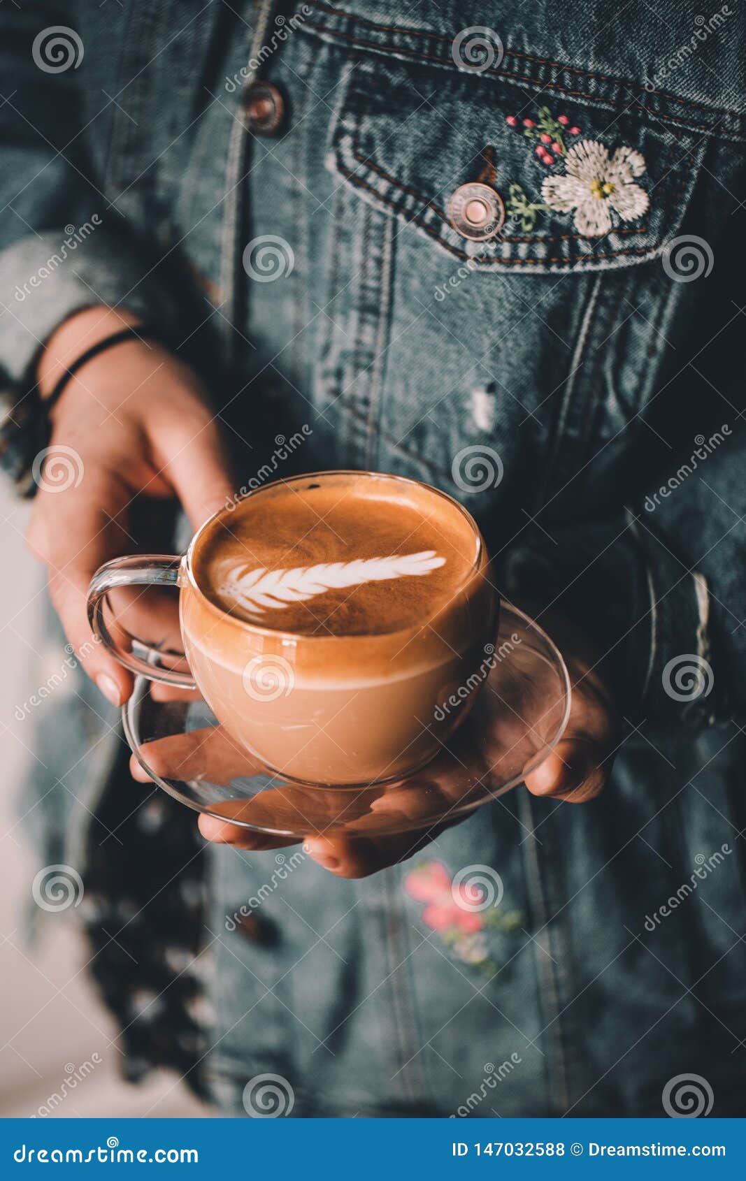 Barista en latte. Mijn vriend Victoria maakte me een Latte in ruil voor beelden van Latte Ik zou zeggen zij allebei uit vrij goed kwamen