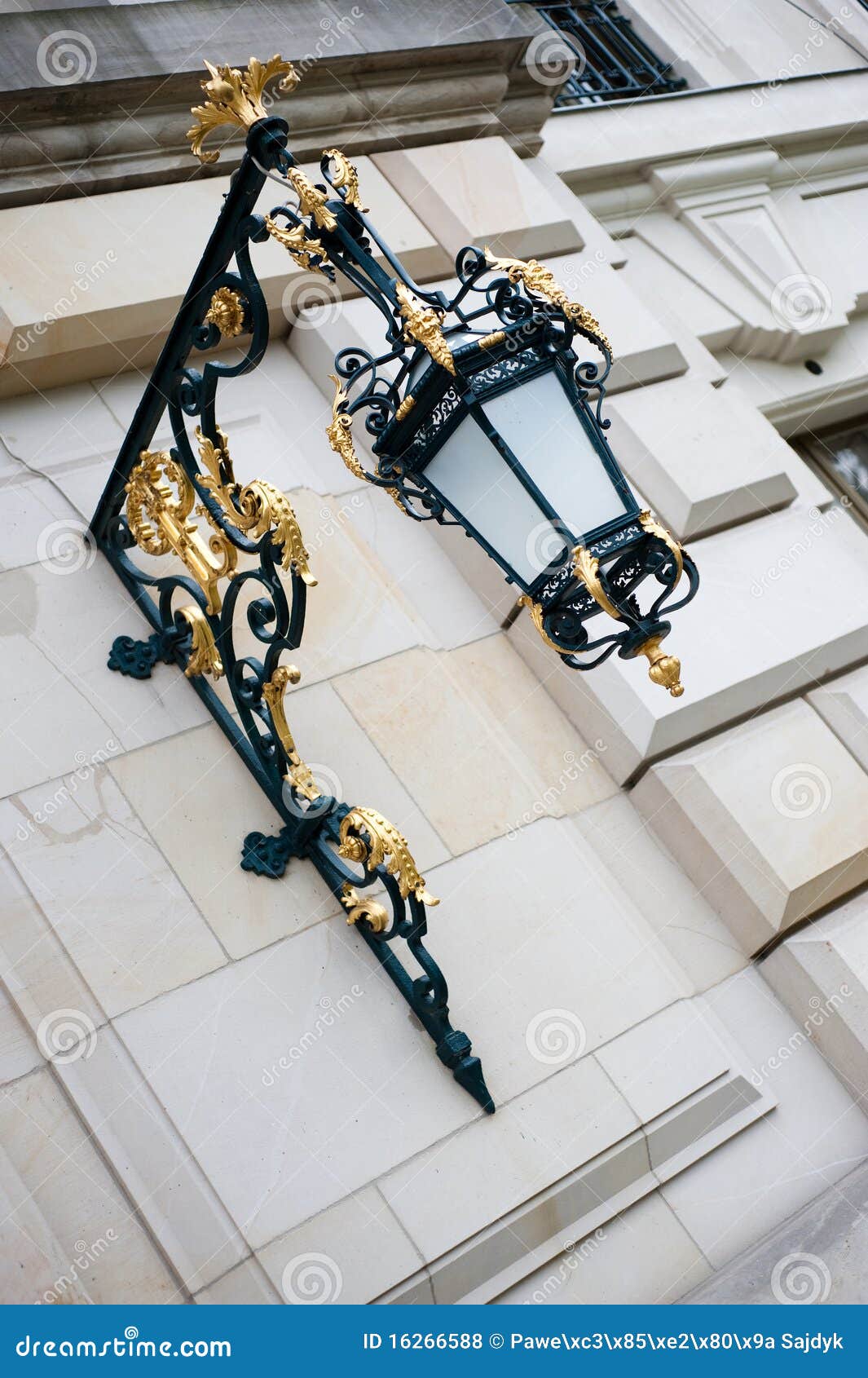 Barokowy latarniowy ornamental. Barokowy lampion zrobił ornamentacyjnemu Poland